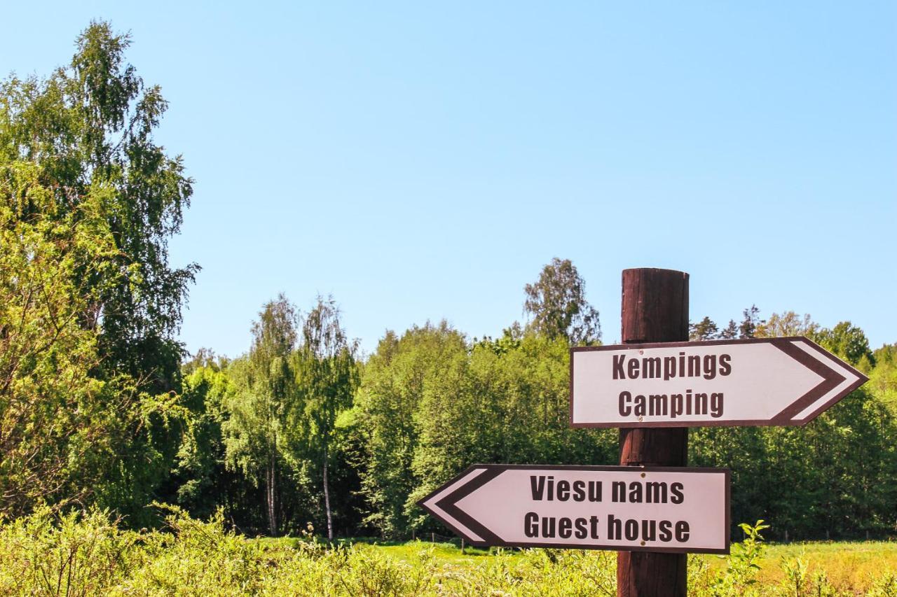 Kempings Lejasbisenieki Turaida Buitenkant foto